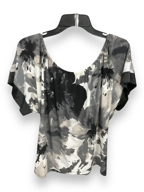 Top Short Sleeve By Express In Black & White, Size: S