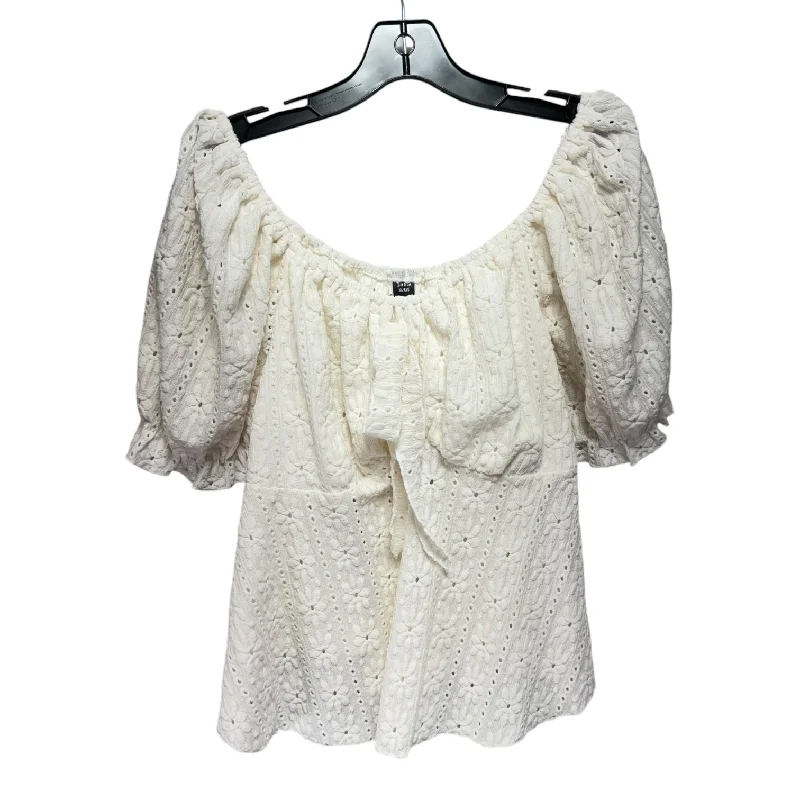 Top Short Sleeve By Shein In Cream, Size: 3x