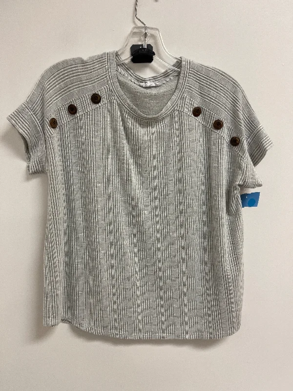 Top Short Sleeve By West Bound In Grey, Size: Mp