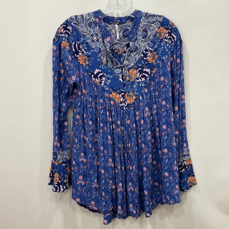 Top Long Sleeve By Free People In Blue, Size: S